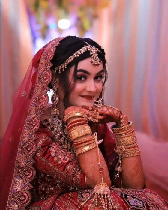 Bridal candid